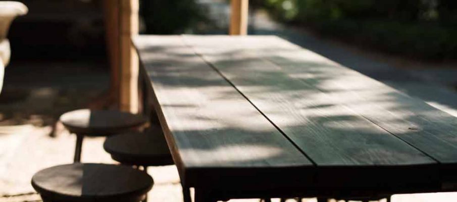 outdoor furniture cleaning