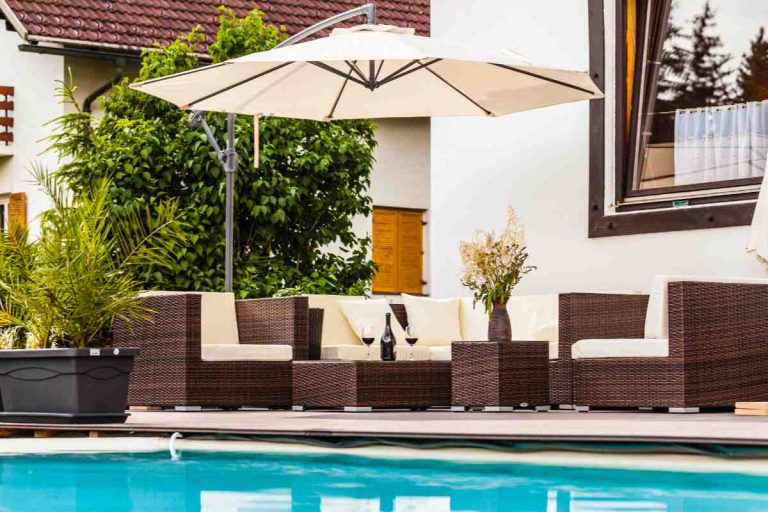 11 Top Offset Patio Umbrellas 2026: Stay Cool and Shaded